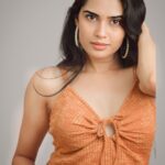 Sangeetha Bhat Instagram - Embrace the glorious mess that you are….. #sangeethabhat #sangeethabhatsudarshan #selflove #selflovequotes #grateful #gratitude #hnm #hnmbengaluru #orangedress #newphotoshoot #bengaluru #karnataka #beingme #actress #actresstheunknown #comfortablynumb #vegan #introvert #kaadalikkumpennin #earrings #husbandsclick #mahalakshmisangeethabhat #maahi Bangalore, India
