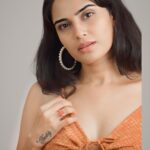 Sangeetha Bhat Instagram - Embrace the glorious mess that you are….. #sangeethabhat #sangeethabhatsudarshan #selflove #selflovequotes #grateful #gratitude #hnm #hnmbengaluru #orangedress #newphotoshoot #bengaluru #karnataka #beingme #actress #actresstheunknown #comfortablynumb #vegan #introvert #kaadalikkumpennin #earrings #husbandsclick #mahalakshmisangeethabhat #maahi Bangalore, India