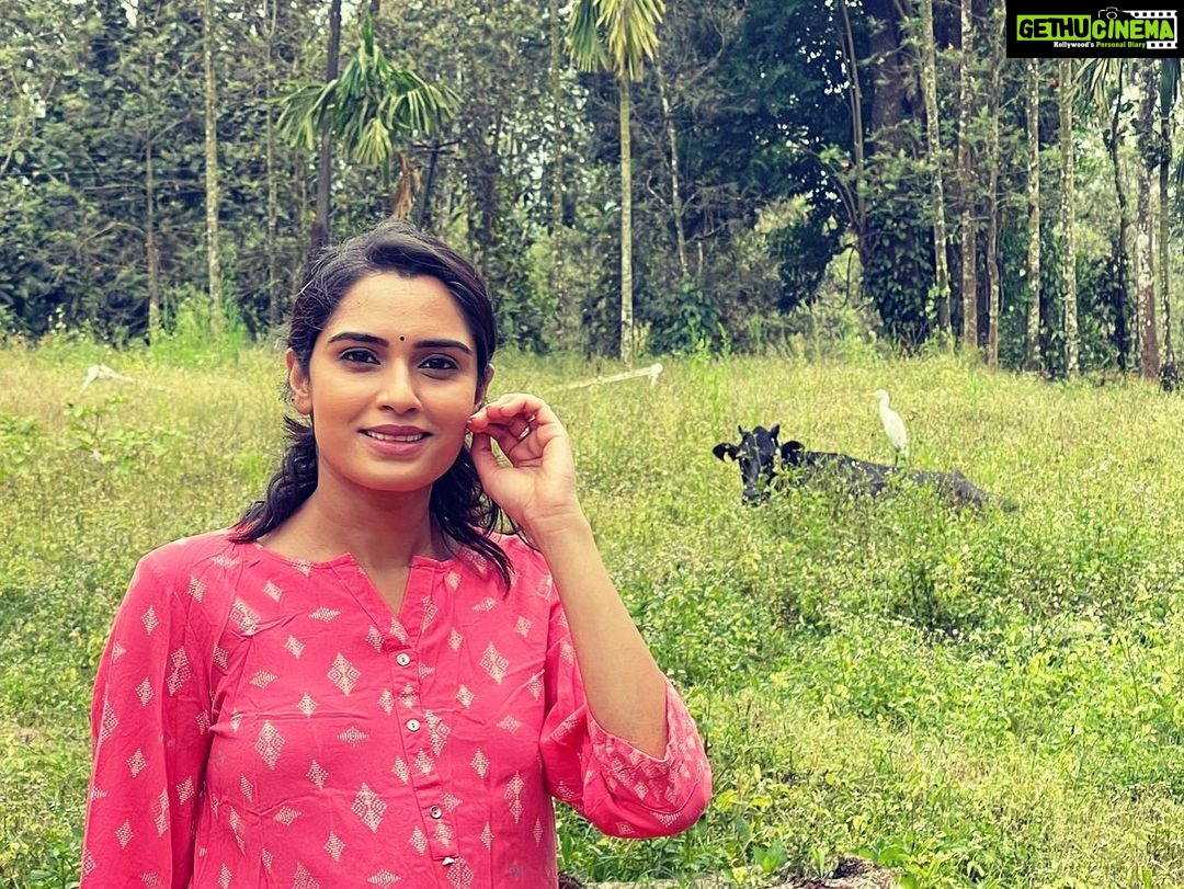 Sangeetha Bhat Instagram - Photo dump from mudigere and sagara shoot………😊😊😊#grateful #gratitude #sangeethabhat #sangeethabhatsudarshan
