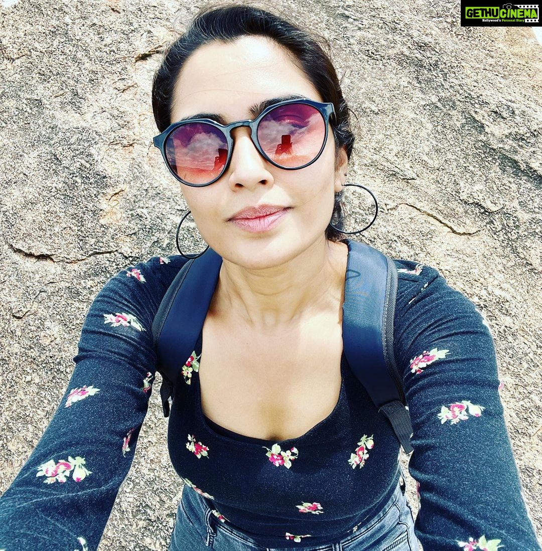 Sangeetha Bhat Instagram - "If you wish to know the divine, feel the wind on your face and the warm sun on your hand.” —Buddha #sangeethabhat #sangeethabhatsudarshan #actress #actresstheunknown #selflove #natureschild #gratitude #grateful #naturelover #mandaragirihills #trekking #karnataka #tumkur #bengaluru Mandaragiri Hills