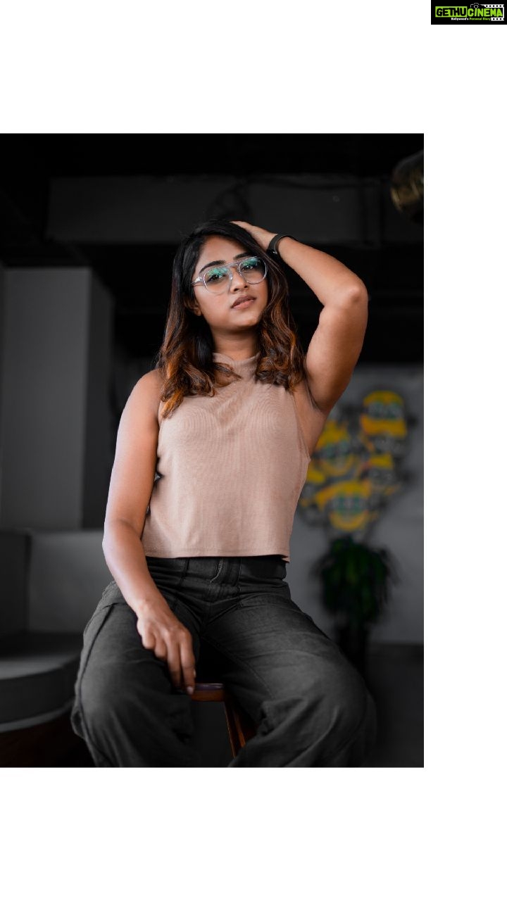 Sangeetha Sringeri Instagram - Look for the magic in every moment Pc: @clickmadi In frame: @iamsangeethasringeri Shoot for : @chittaramedia #celebrity #actress #kannadaactress #kannadacelebrity #sandalwood #charlie777 #sandalwoodactress #shoot #shoottime #photographer #charlie #photography #glam #fashionphotography #kanndareels #kannadathi #style #filmphotography #celebrityshoot #fashionphotography #celebrityphotographer #bangalore #clickmadi Big Barrel Microbrewery