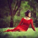 Sangeetha Sringeri Instagram - 'Devi' Sati to 'Devi'ka life has been Vibrant 🤩 2016-2022 Tell me whats common in all? #Navaratri #Day2 #red #sati #hhm #haraharamahadev #devi #pampa #Lekhana #Luckyman #Anu #777charlie #Devika #sangeethasringeri
