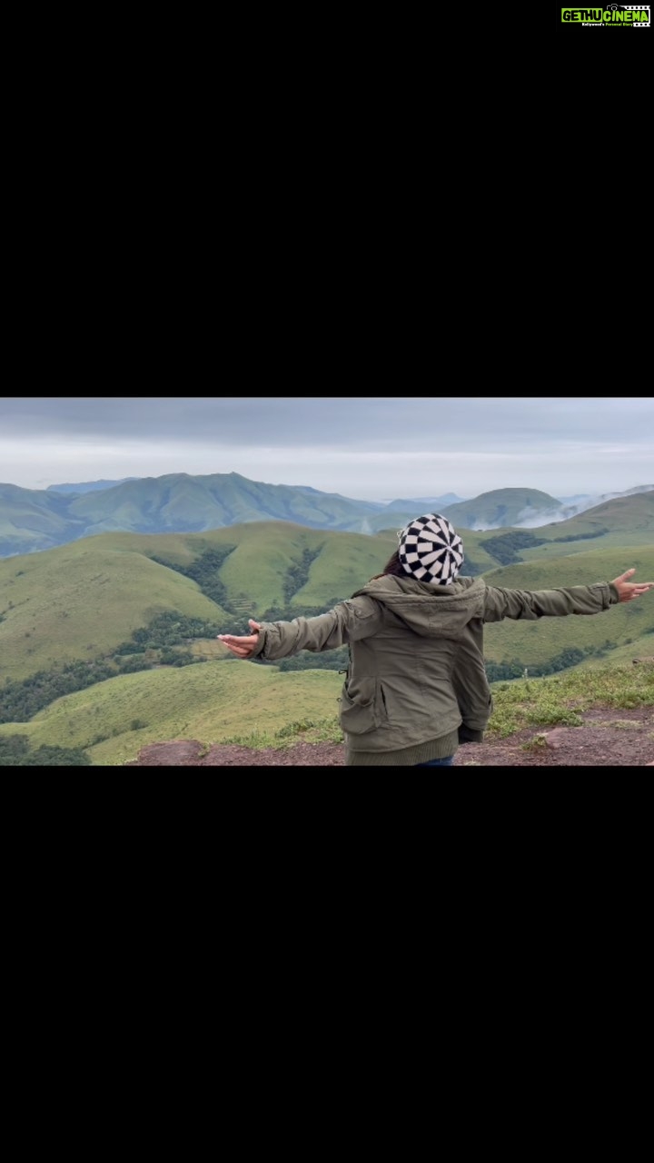 Sangeetha Sringeri Instagram - 🍀🌍 Kyathanamakki Peak