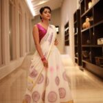 Sangeetha Sringeri Instagram – 🕊 🌸
Styling : @joe_elize_joy
  @styyledbyjoe
 
Outfit @turmerikofficial
  @nivethithasanjay

MUA :@zara___makeover

Location : @lemeridienkochi

Styling assistant : @sanliya_sabu

Thank you @ajmal_photography_  for this beautiful click