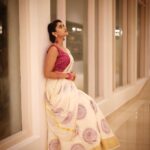 Sangeetha Sringeri Instagram – My First Press meet in Kochi, Kerala for @777charliemovie promotions.

i must say this was the most beautiful day, i loved the vibe of people around and the media was so organised, Loved the way they came forward to take 777 Charlie as their own film and i could see the joy of watching Charlie’s trailer in their eyes.

Thank you so much Kerala for all the love!

Thank you @therealprithvi @prithvirajproductions @iamlistinstephen 

Thank you so much my team to doll me up in the most traditional way: 

Styling : @joe_elize_joy
  @styyledbyjoe
 
Outfit @turmerikofficial
  @nivethithasanjay

MUA :@zara___makeover

Location : @lemeridienkochi

Styling assistant : @sanliya_sabu

Thank you @ajmal_photography_  for this beautiful click Le Méridien Kochi