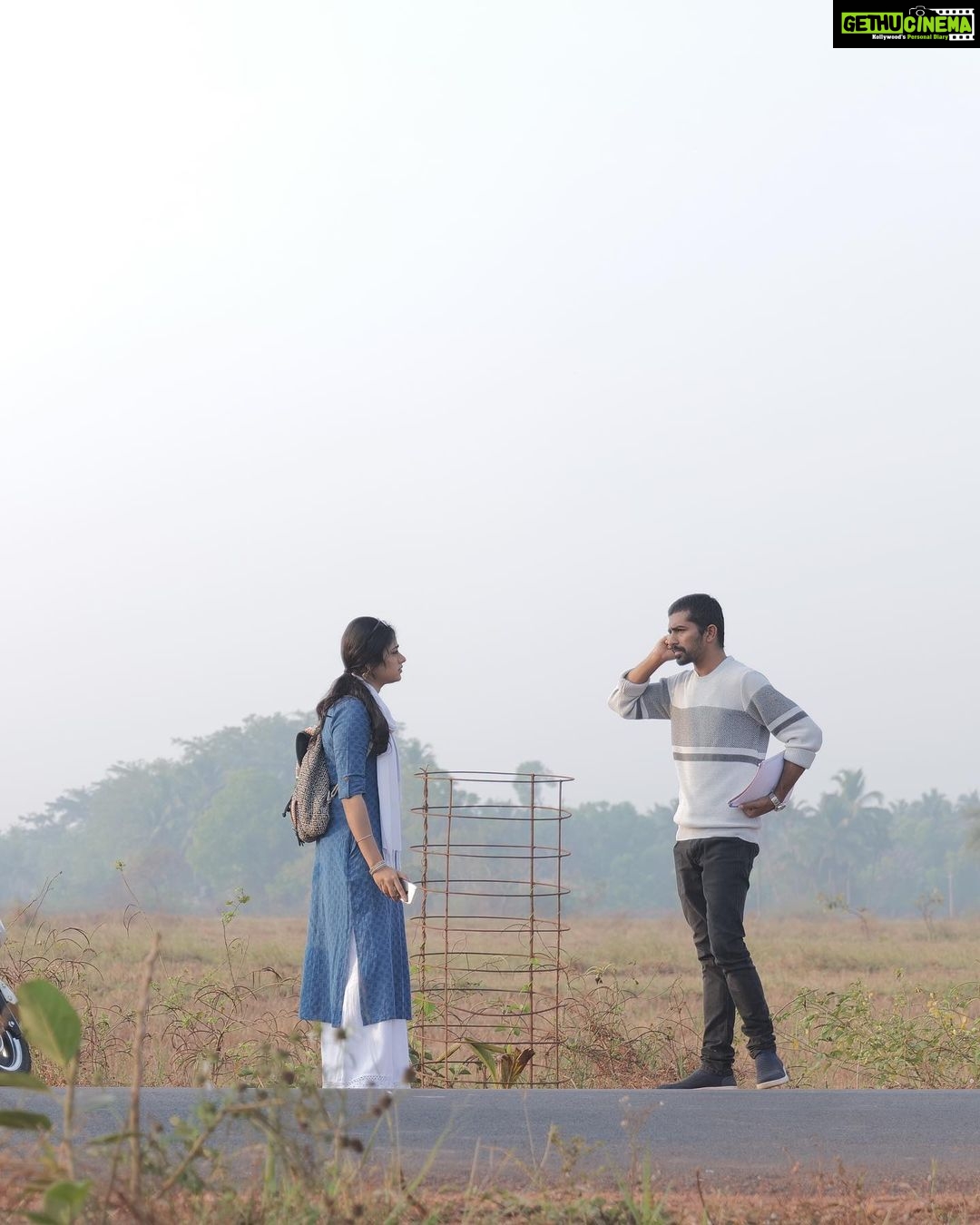 Sangeetha Sringeri Instagram - Remember this scene? π few pics from #777charlie Goa schedule Thank you so much @kiranraj_k for making me give my best in every shot, nothing would hv been possible without u, Thank you for writing such a beautiful Character called Devika! and Thank u so much @arvindskash for the amazing cinematography, which made me look so good on screen π
