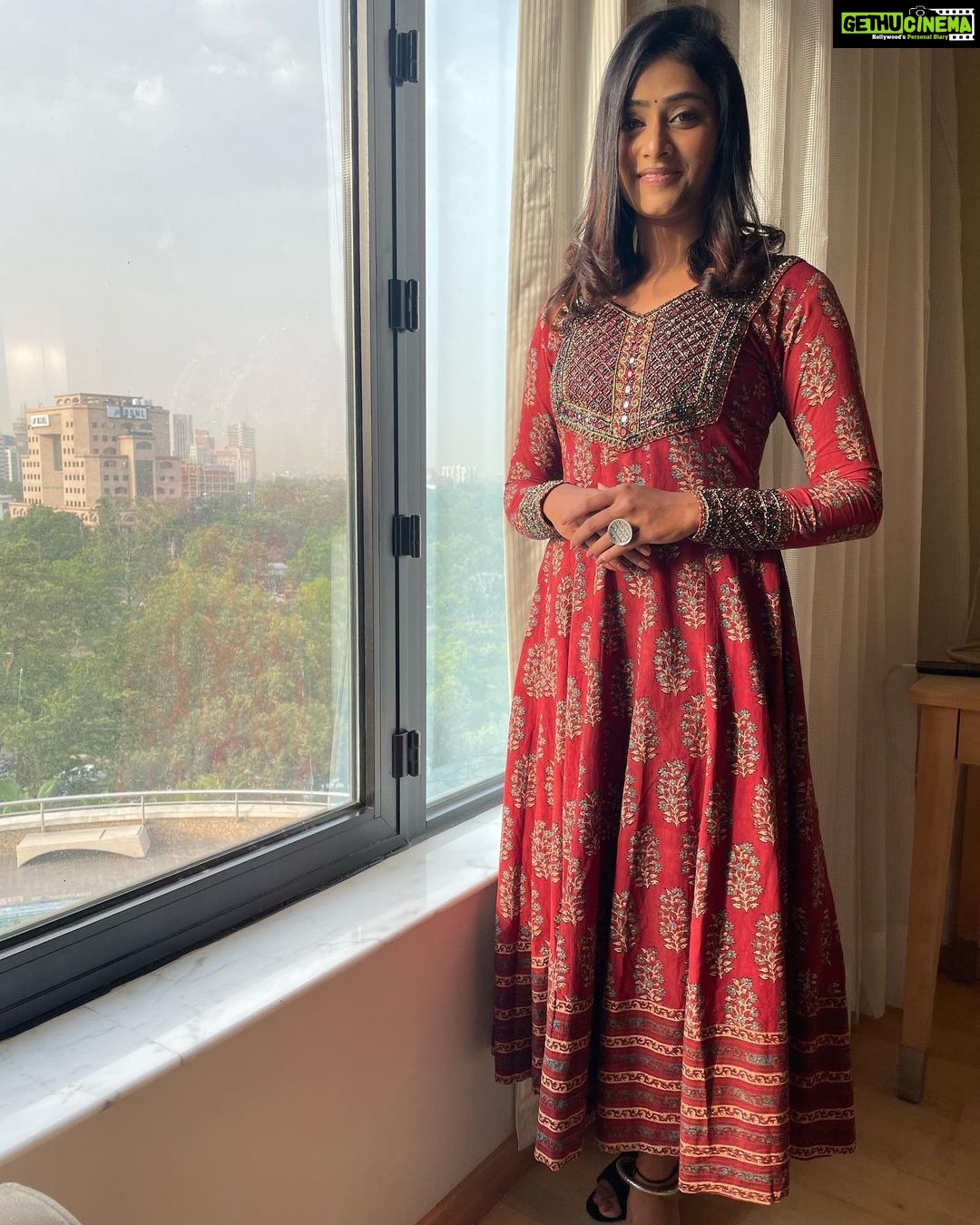 Sangeetha Sringeri Instagram - ❤️ Styling : @joe_elize_joy @styyledbyjoe Assisted by @sanliya_sabu Costume : @klumbyprajinajaanaki