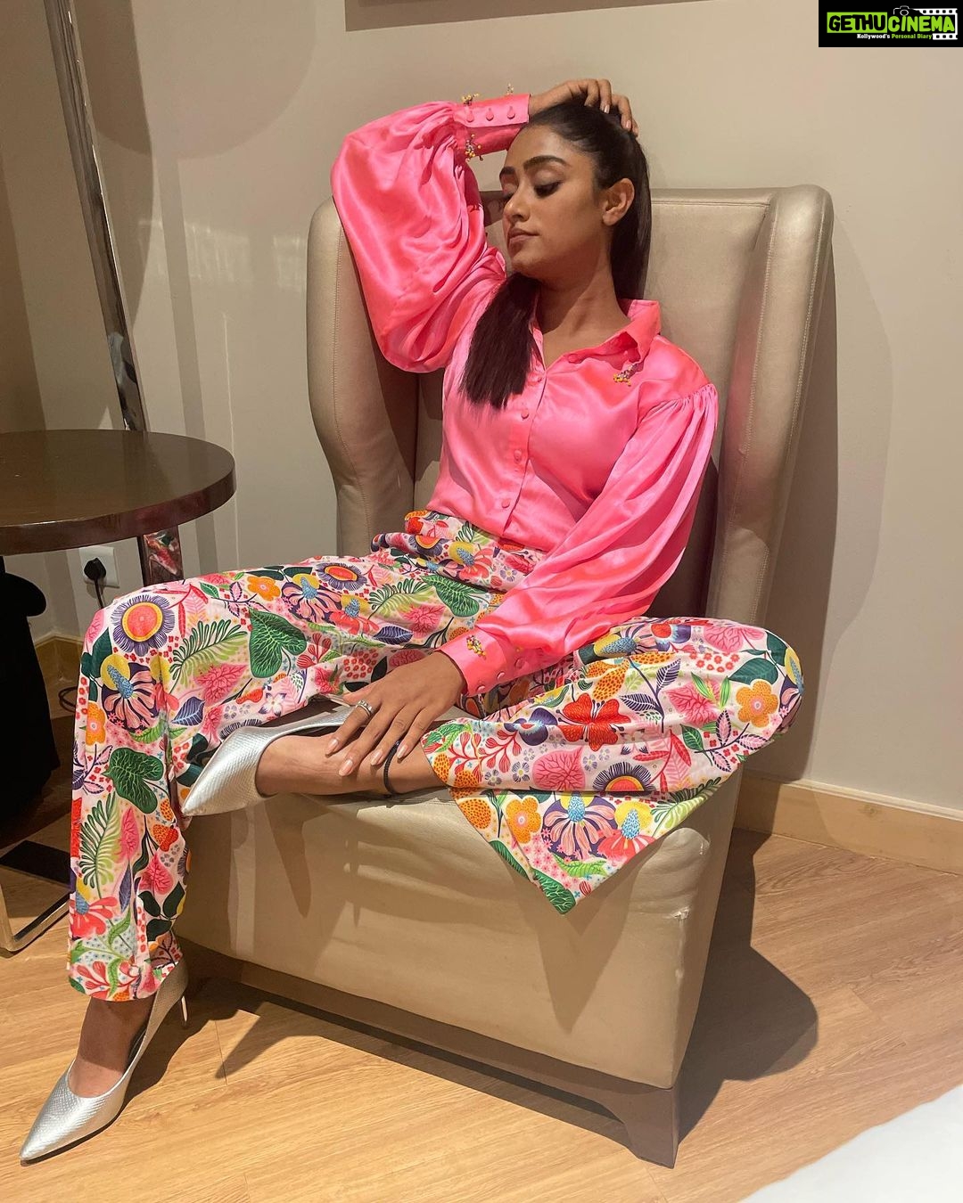 Sangeetha Sringeri Instagram - Mumbai promotion's #777charlie styled by @joe_elize_joy @styyledbyjoe assisted by @sanliya_sabu outfit @dziinebydeepa Make up by @shaikhgalib Hair styled by @yasmeenkhan78666 PR agency @viralmantra