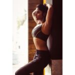 Sangeetha Sringeri Instagram - A women is unstoppable when she realises she deserves better! Truely my favourite pic, this amazing capture and edit by @vasanthpaulb Makeup & styling by @makeupwith_manju Assistant: @sharathshreesha For every sessions i had from week 1, the intensity kept on increasing and i couldn't stretch my hands for a week, then came week 3, when i didn't fear to try the next level, more weight and more reps. This wasn't just about lifting weights or working out till you cry, it was about the right diet at the right time and the right time to workout and majorly the right Coach to understand what your body needs. @saveenfittstudio today i stand tall, enjoying the gift of a healthy body with more strength and confidence. ❤️@nimisha_kannath @nidhin_kannath ❤️
