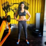 Sangeetha Sringeri Instagram - I love who i am becoming! 5 more weeks for the Final change over! Transformation by @saveenfittstudio, can't thank u enough already ❤️ in 3 weeks! #saveenfittstudio #transformation #8weekschallenge #fitness