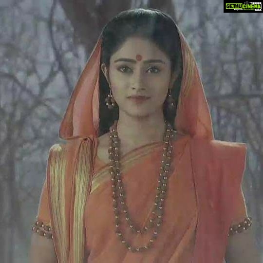 Sangeetha Sringeri Instagram - (Slide left) Hara Hara Mahadeva - The first time i appeared on screen, the series which gave me much more than recognition. Can't believe its been 5 years, seems like yesterday. If not as Sati, i don't think i would have ever thought about acting as my career, it was a huge decision then, and today am proud of it. Thanks to my family and close friends Am Greatful to the entire team of HHM, @starsuvarna @deepaksgarg67 Thank you to all who have been with me since then. Forever grateful #Sati 🙏 Mumbai, Maharashtra