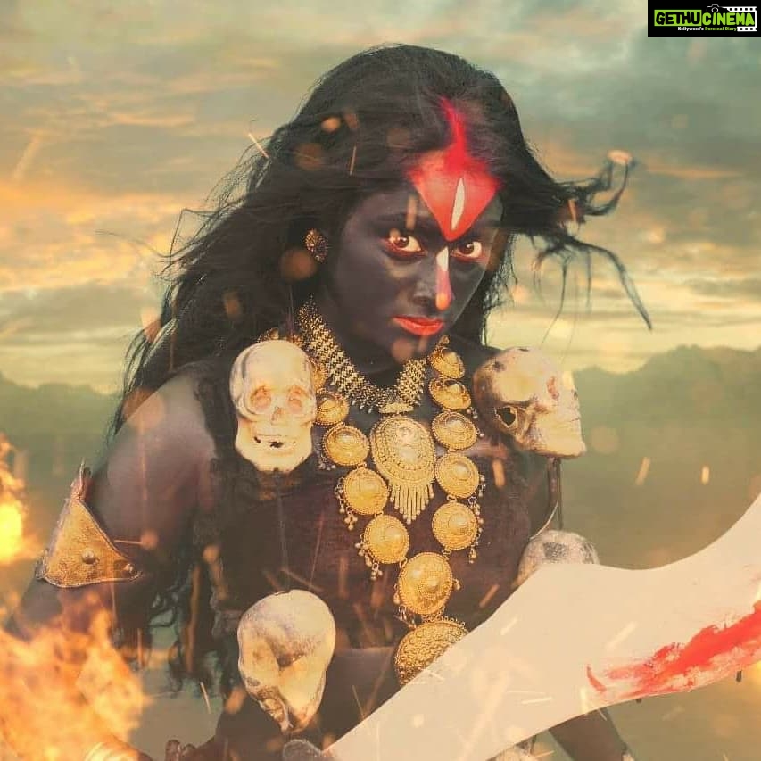 Sangeetha Sringeri Instagram - (Slide left) Hara Hara Mahadeva - The first time i appeared on screen, the series which gave me much more than recognition. Can't believe its been 5 years, seems like yesterday. If not as Sati, i don't think i would have ever thought about acting as my career, it was a huge decision then, and today am proud of it. Thanks to my family and close friends Am Greatful to the entire team of HHM, @starsuvarna @deepaksgarg67 Thank you to all who have been with me since then. Forever grateful #Sati 🙏 Mumbai, Maharashtra
