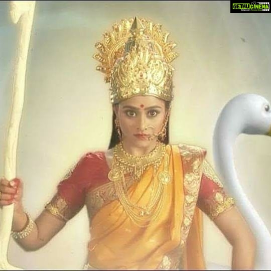 Sangeetha Sringeri Instagram - (Slide left) Hara Hara Mahadeva - The first time i appeared on screen, the series which gave me much more than recognition. Can't believe its been 5 years, seems like yesterday. If not as Sati, i don't think i would have ever thought about acting as my career, it was a huge decision then, and today am proud of it. Thanks to my family and close friends Am Greatful to the entire team of HHM, @starsuvarna @deepaksgarg67 Thank you to all who have been with me since then. Forever grateful #Sati 🙏 Mumbai, Maharashtra