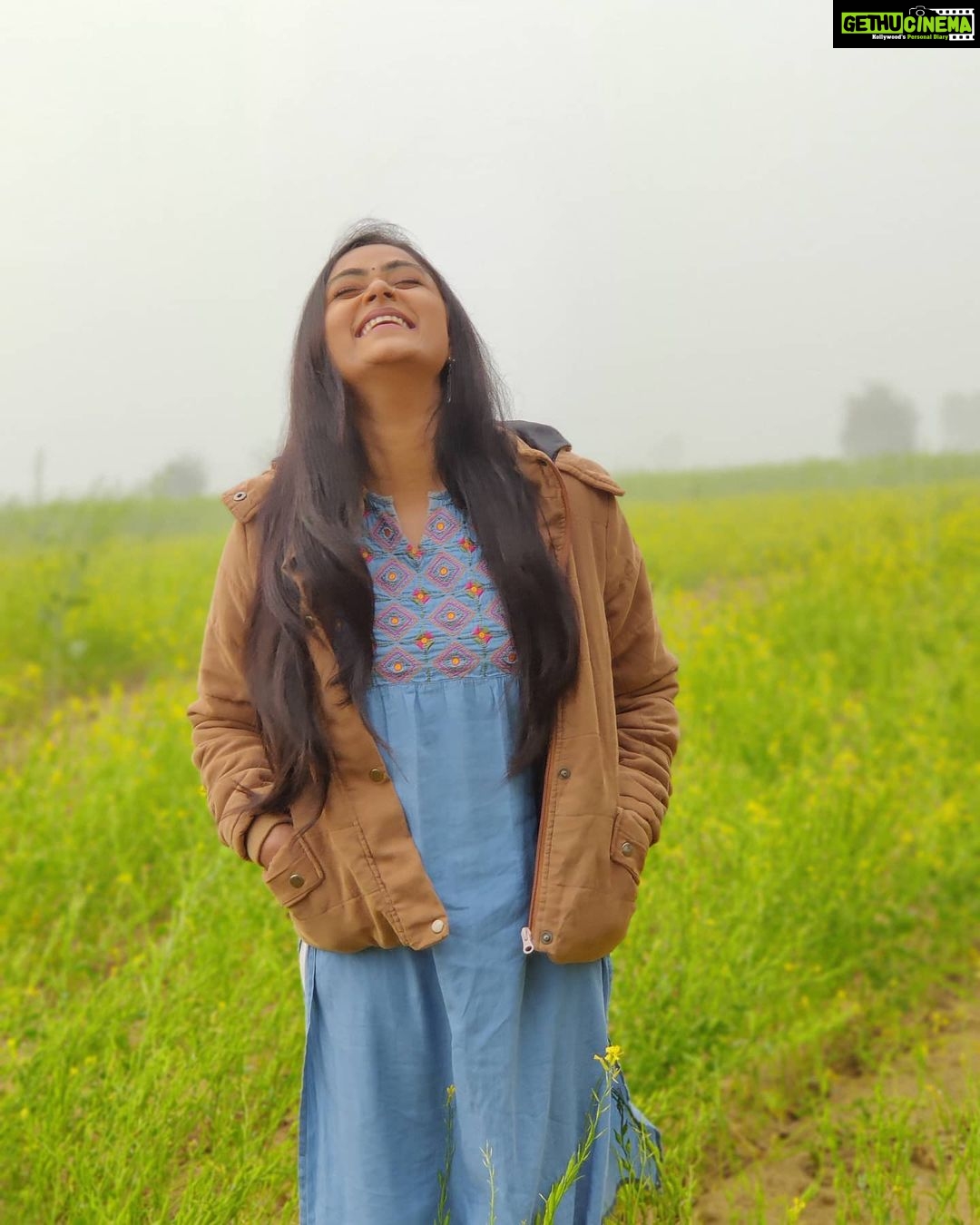 Sangeetha Sringeri Instagram - Those times #777charlie #sarsonkekhet
