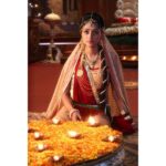 Sangeetha Sringeri Instagram – Re-Telecast of Hara Hara Mahadeva at Star Suvarna on quarantine has not only reconnected me to my lovely fans but reminded me of how i entered this Entertainment Industry.

The first show you do shall always be your favourite as an artist.. I won’t say it was a cake walk… There were times i thought of giving up.. as a newbee.. it was difficult.. the dialogues.. expressions.. body language, eye contact with all the annoying disturbances behind the camera and most importantly staying away from my home, my parents.. all alone.. It looks scary now, as I can’t imagine going through it all over.

Once the show was aired when i saw my self for the  first time  on the Television, on hoardings all over karnataka.. and the love and support poured in by the viewers…that love.. that  unconditional love is something i never ever imagined but it happened, so soon that by the time i realised whats happening i was done with my role as Sati.

I now realise how important it is to live the moment..! The truth is i never expected anything before i was casted and portrayed as sati and that did pull more happiness!

Life lessons i learnt off the set at that time remains.. forever.

The most difficult days of ur life remains as the bestest memory throughout.. once it passes!

Sharing these pictures i have as a #throwback to the #HHM Days.

#HaraHaraMahadeva #HarHarMahadev #Sati #Sathi #sangeethaSringeri