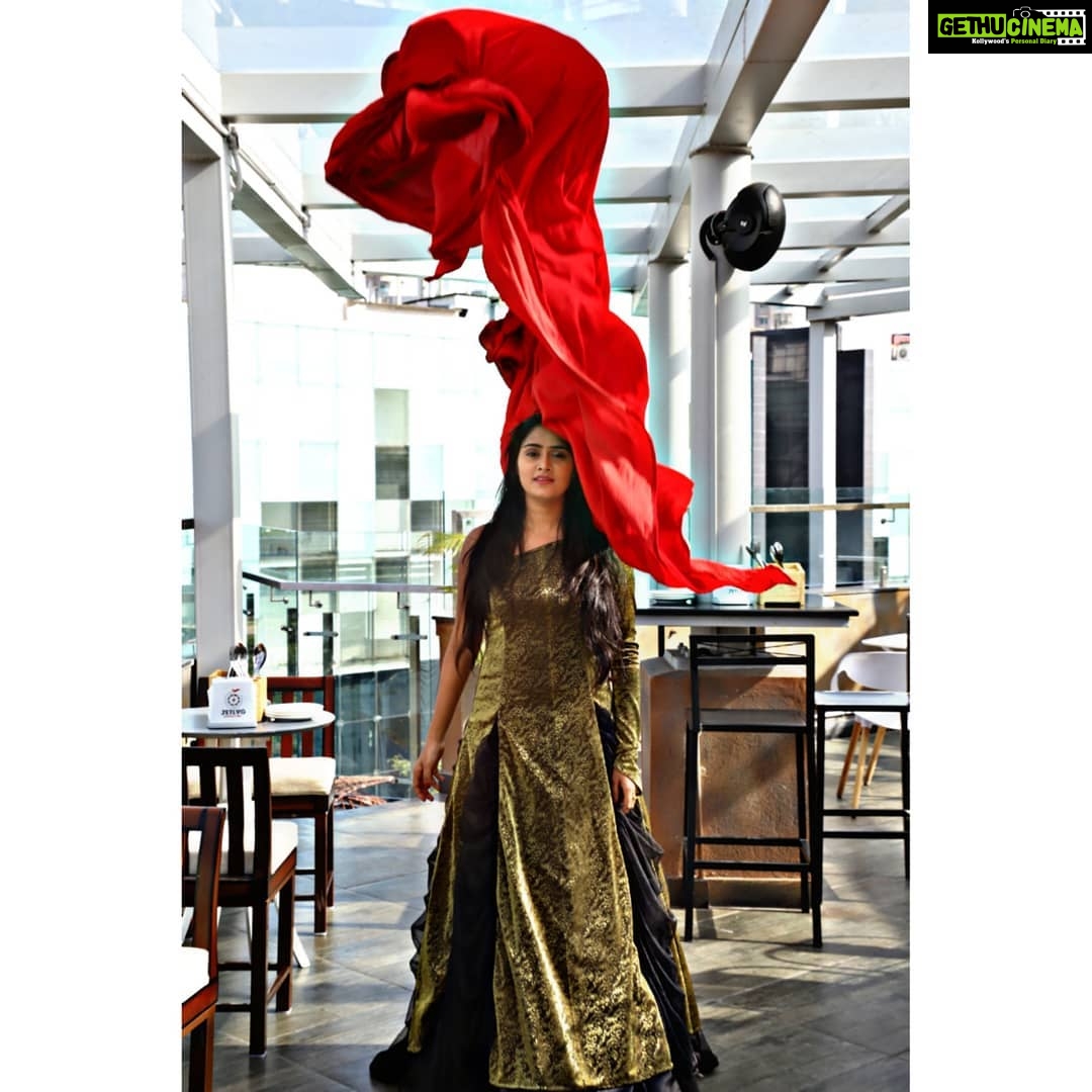 Sangeetha Sringeri Instagram - Red always adds royalty, whether on top or floor. Pic Credit @henryroyzach