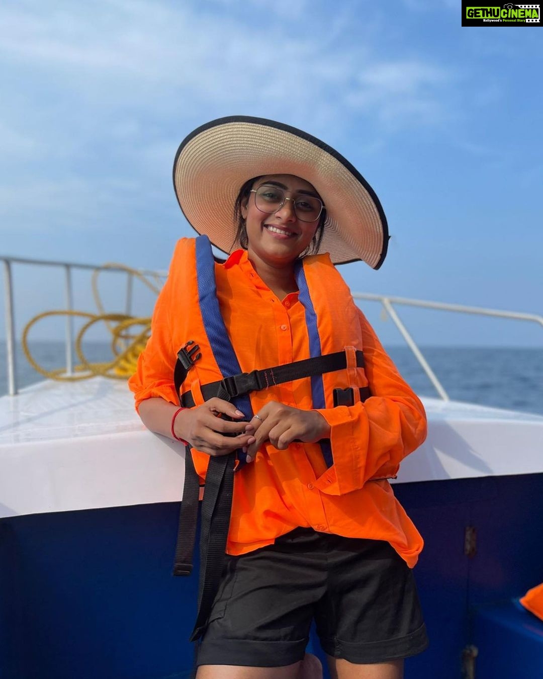 Sangeetha Sringeri Instagram - The ocean is everything i want to be. Beautiful, Mysterious, Wild and Free! Netrani Adventures Scuba Dive