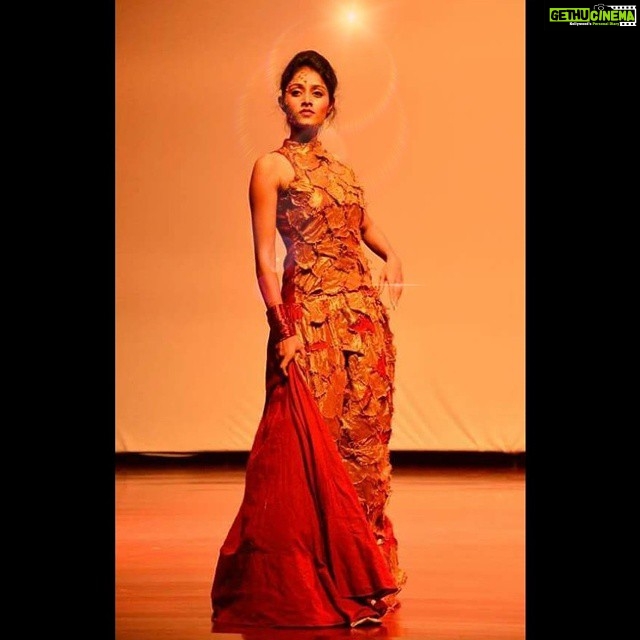 Sangeetha Sringeri Instagram - "Always wear your invisible crown " #DeccanHerald #Meteolife #fashionShow #Finals #2014 #college_Memories #dayanandsagar