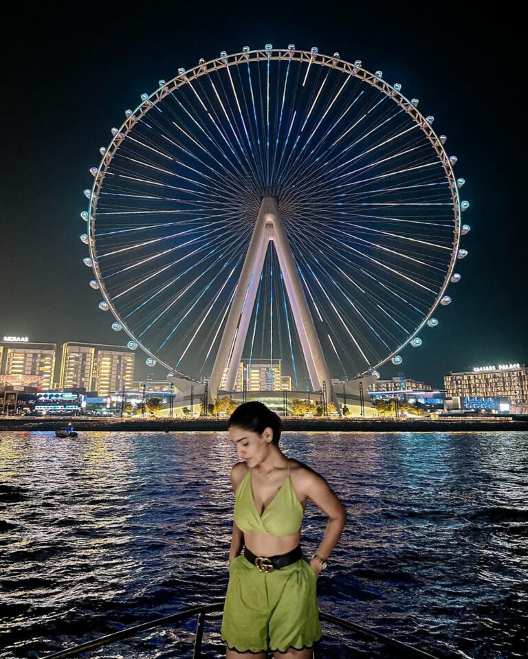 Saniya Iyappan Instagram - 🎡🛥️ @d3yachts Outfit : @saltstudio Dubai Marina City
