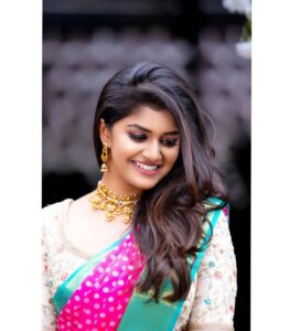 Sanjana Anand Instagram - She Designed a Life.. She Loved !! 🌸 . . . PC :@rainbow_photography_official MUA:@makeup.by.kushi 👗:@samyakkclothing Stonny Brook