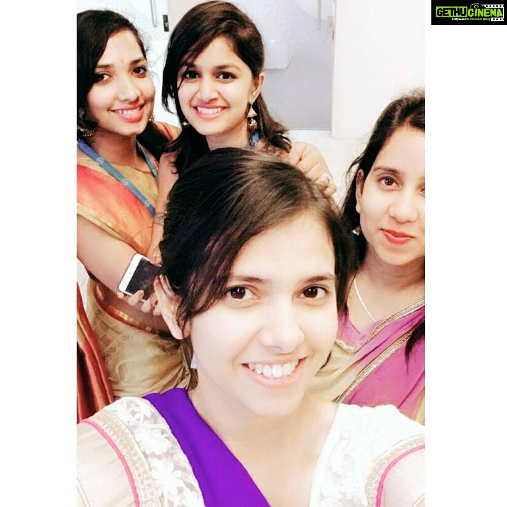 Sanjana Anand Instagram - ðŸ‘👠Dell Emc Bangalore