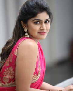 Sanjana Anand Instagram - Hello September💖
 
8 days to go for the Release! 
#nenumeekubaagakavalsinavaadini 

Wearing : @firoz_design_studio ✨