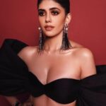 Sanjana Sanghi Instagram – • She never truly believed she belonged to this particular time 🖤 •

Last night, for the #ElleBeautyAwards2022

Wearing : @cartier @shivaniawastyofficial @outhousejewellery