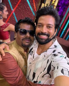 Santhosh Prathap Instagram - No #cwc episodes for the weekend and I know how much you all will be missing it (I do too🥲) so thought of sharing few pictures from my gallery here are the 1st set of pictures. (Will spam you all with more 😛) Hope this makes you happy 🤗❤️ #cwc #cwc3 @vijaytelevision @mediamasons #love #gratitude #grateful #happiness #best #friends #family #actor #santhoshprathap #tvshow EVP Film City