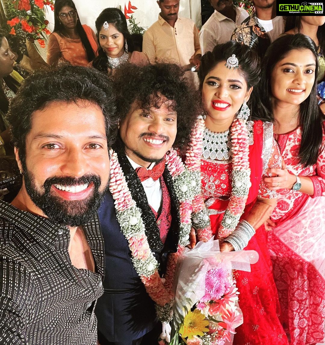 Santhosh Prathap - 98.1K Likes - Happy married life @vijaytvpugazh & @bensipugazh 👩🏻❤️👨🏻
wishing you both the best today and always 🤗
Stay blessed ❤️
Was lovely catch up with all of my favourites #cwc fam and @vijaytelevision fam 😘
#pugazhbensiya #marriage #cwc #vijaytv #love #family #happiness #gratitude #grateful