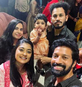 Santhosh Prathap Instagram - Happy married life @vijaytvpugazh & @bensipugazh 👩🏻‍❤️‍👨🏻
wishing you both the best today and always 🤗
Stay blessed ❤️

Was lovely catch up with all of my favourites #cwc fam and @vijaytelevision fam 😘

#pugazhbensiya #marriage #cwc #vijaytv #love #family #happiness #gratitude #grateful
