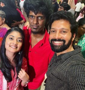 Santhosh Prathap Instagram - Happy married life @vijaytvpugazh & @bensipugazh 👩🏻‍❤️‍👨🏻
wishing you both the best today and always 🤗
Stay blessed ❤️

Was lovely catch up with all of my favourites #cwc fam and @vijaytelevision fam 😘

#pugazhbensiya #marriage #cwc #vijaytv #love #family #happiness #gratitude #grateful