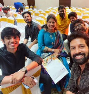 Santhosh Prathap Instagram - Happy married life @vijaytvpugazh & @bensipugazh 👩🏻‍❤️‍👨🏻
wishing you both the best today and always 🤗
Stay blessed ❤️

Was lovely catch up with all of my favourites #cwc fam and @vijaytelevision fam 😘

#pugazhbensiya #marriage #cwc #vijaytv #love #family #happiness #gratitude #grateful