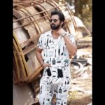 Santhosh Prathap Instagram - #cwc3 #cwcfinals #vijaytv Costume designer @radikadesignerandmua Photography @raghul_raghupathy Cinematography @sinty_boy Assistant @balaa1981 Hair @riwaz_lama #trending #fashion #actor #actorslife #model #shoot #cwc #cwc3 #yolo #gratitude #grateful #retro #explore #macho #customized #outfit #trendsetter #santhoshprathap EVP Film City