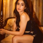 Sara Ali Khan Instagram – Don’t lose it all in the blur of the stars 🌌🪐seeing is deceiving, dreaming is believing 💫
👗: @stylebyami @mrselfportrait 
💇‍♀️: @the.mad.hair.scientist 
💄: @kavyesharmaofficial @makeupbydevanshii 
📸: @kadamajay