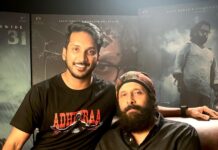 Sathish Krishnan Instagram - Always positivity and love With one and only chiyan Vikram sir . #cobra august 31st Varoam. @the_real_chiyaan @ajaygnanamuthu