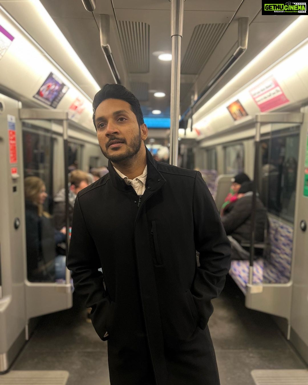 Sathish Krishnan Instagram - LOOKING FORWARD Once upon a time #london #tube ROCKSTAR LIVE 2022