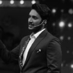 Sathish Krishnan Instagram - PART 2: Watte wonderful journey WOW . never imagined myself as judge and it happened . #bbjodigal2 . Pic1- walking in for the first time :) pic2- dancing for mukkala the song which made impact in my life . Pic3-some smile pic4-grooving some retro moves. Pic5-random pic6-smile after pack up pic7-ennamo sollarean Enna nu therla pic8-am ready for finals pic9-my salute to all the contestants , camera team , art team , choreographers , dancers , makeup team , production team , on set audience , anchors and direction team pic10- my thanks to all the viewers and people who support me . And future supporters :) special thanks @vijaytelevision for having me . Love ❤