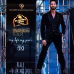 Shahid Kapoor Instagram – On the ramp for 
@falgunishanepeacockindia at the #BlendersPrideGlasswareFashionTour2022, powered by @fdciofficial. 
@blenderspridefashiontour 
@dizyone 🖤

#BreakTheNorms #BlendersPrideGlasswareFashionTour #BlendersPride #MadeOfPride #MyLifeMyPride #FDCI #Collab
