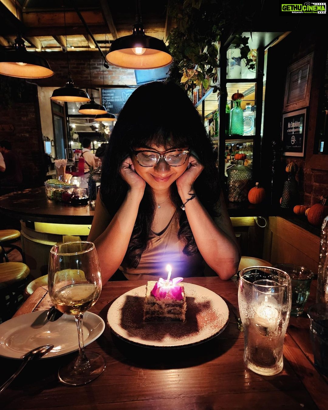 Shakthisree Gopalan Instagram - To all the lovely humans who made my birthday this year extra special with the sweetest wishes - thank you!♥️ Deeply humbled and supremely grateful for all the love I have received. Heart is full and fuzzy.✨ #love #gratitude #magic #happybudday2022 📷 : @tobsgarage Giardino 54