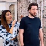 Shama Sikander Instagram - Thats the way to have a perfect marriage….😂😂 #miyanbiwi #husbandwife #jokes #memes #viral #comedy #comedyvideos #comedyreels #funnyreels #tylorswift #newsong #shamasikander #jamesmilliron #partners #lifepartner #couplegoals