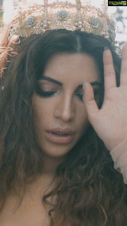 Shama Sikander Instagram - No one is too old for fairytales…. . . . #fashionista #fairytale #instagood #reelitfeelit #reelsinstagram #reelsindia #reelsvideo #shamasikanderreels