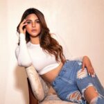 Shama Sikander Instagram - Attitude is everything , so pick a good one ..... . . . #attire #attitude #actress #photoshoot #shootdairies #bollywood #shamasikander