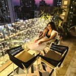 Shama Sikander Instagram - Sipping my cup of tea, spending my ME time was never better before…. Thank you @loomcraftsluxuryfurniture for making such amazing outdoor furniture so i can enjoy my evening sunsets 🌅 ❤️☺️☺️ . . . #fashionstyle #furniture #white #collaboration #lights #purelove #photoshoot #metime #shamasikander Mumbai, Maharashtra