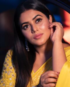 Shamna Kasim Instagram - Beauty begins the moment you decide to be yourself…. Styling: @vasudevan.arun Costume: @indie_vastralay Jwellery: @kushalsfashionjewellery Pics: @v_capturesphotography Hairstylist: @hairartistpoojagupta Personal staff: @pranay_kohli #dhee dancing icon #etvtelugu #lovemyjob🧿