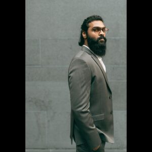 Shanmuga Pandian Instagram - Endure the present, and watch for better things.

Styled by @my_cup_of_rum 

Shot by @gowthamraj_gr 

Hair by @jaikishore93