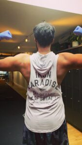 Shanmuga Pandian Instagram - Work hard, play hard, sweat now and shine later 🤙🏾