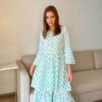 Shazahn Padamsee Instagram – Comfiest kurtis ever 🤍 @salwat.official #ad