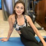 Shefali Jariwala Instagram - I don’t sweat, I sparkle.... . . . #fitnessgirl #fitnessjourney #loveyourself #homeworkout #besafe #picoftheday #happyfriday