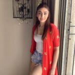 Shefali Jariwala Instagram - Let a smile be your umbrella on a rainy day.... . . . #rainyday #rain #happy #wednesday #goodvibes #besafe #picoftheday