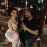 Shefali Jariwala Instagram - King @mikasingh .... my friend for so many years now, one of the nicest people I know... was good to catch up you after so long 😊 . . . #friends #goodcompany #mika #goodtimes #instagood